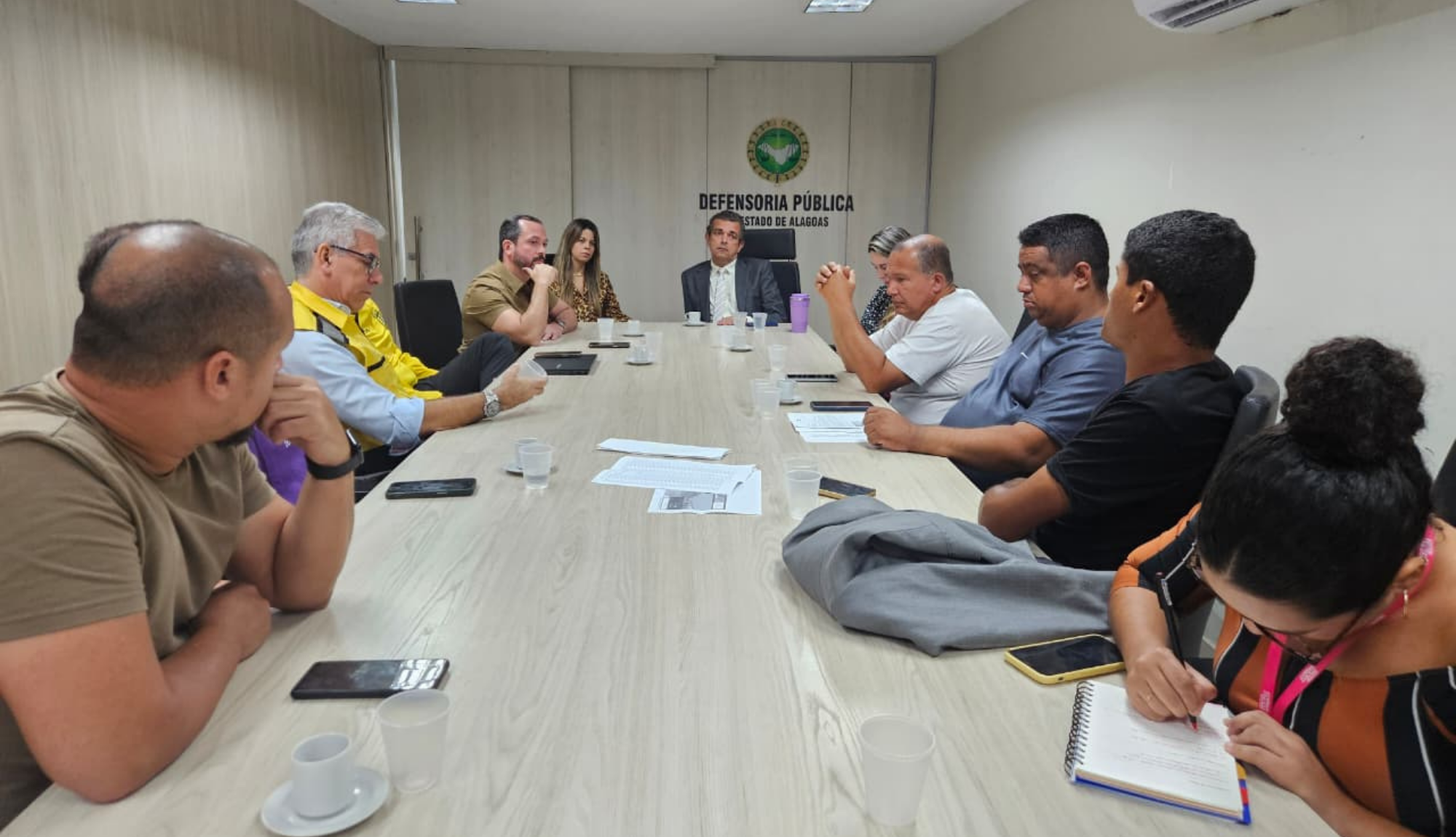 Defensoria Pública assegura avanços no transporte público do bairro São Jorge, em reunião com DMTT